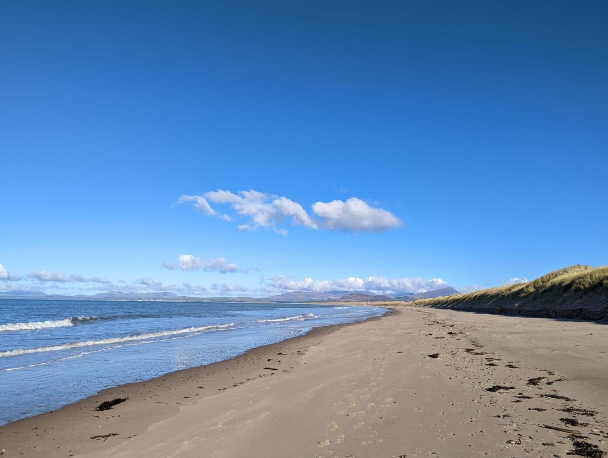Cosy, Coastal Cottage In Snowdonia Harlech Bagian luar foto